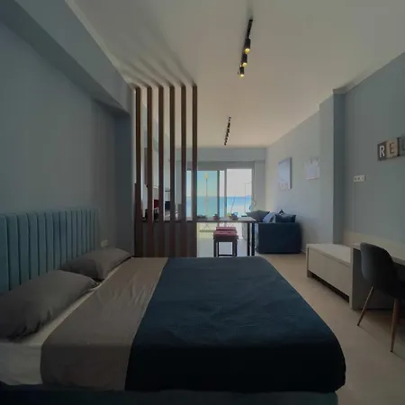 Appartement Sea Breeze Modern With A Refreshing Balcony View *